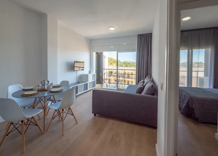 Ar Melrose Place Апартаменти Льорет-де-Мар