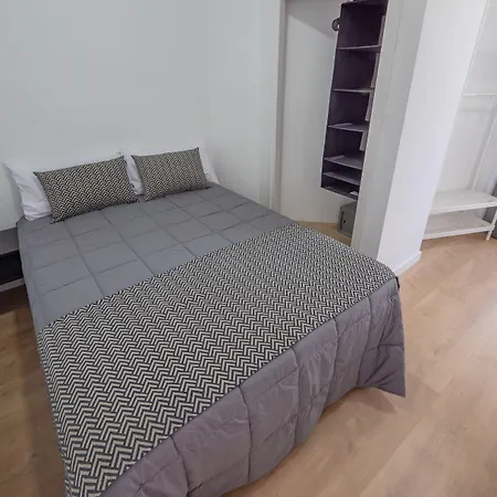 Ar Melrose Place リョレート・デ・マル