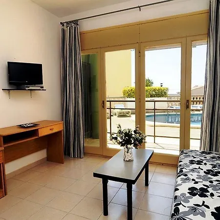 Ar Melrose Place Apartment