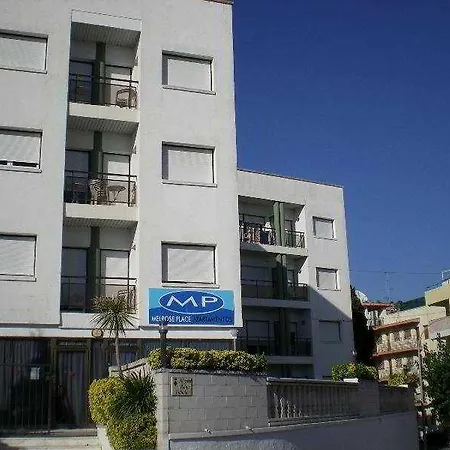 Ar Melrose Place